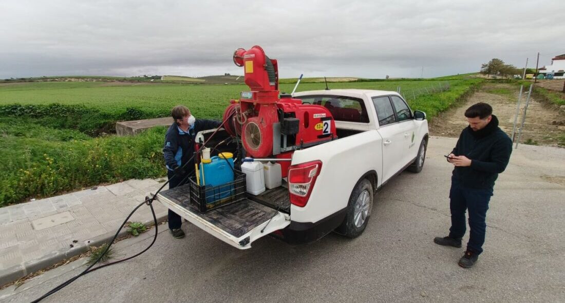 Vehículo de tratamiento contra mosquitos