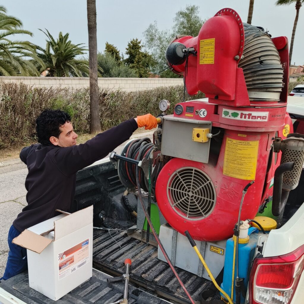 Aviso de tratamiento adulticida para el control de mosquitos transmisores del virus del Nilo occidental (VNO) en Aznalcázar, Sevilla