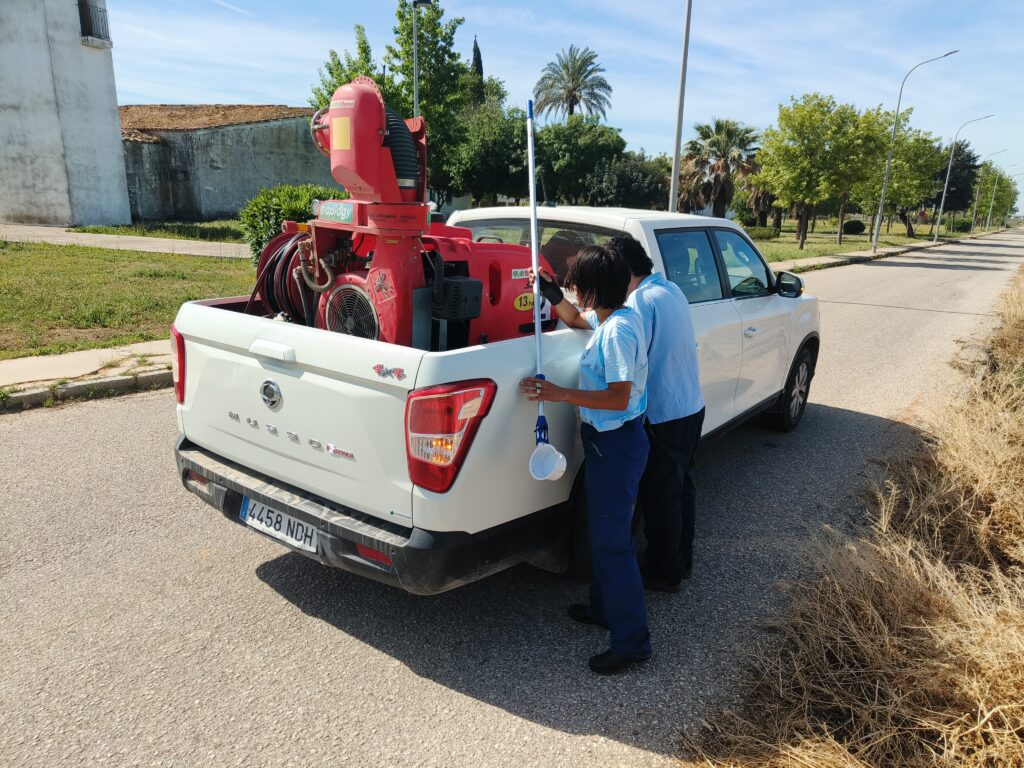 Aviso de tratamiento adulticida para el control de mosquitos transmisores del virus del Nilo occidental (VNO) en Bollullos de la Mitación, Sevilla